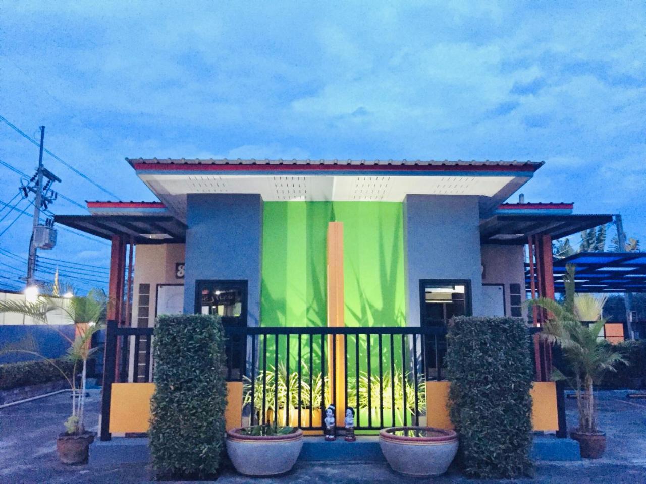 צ'ון בורי Jirapa Modern Resort מראה חיצוני תמונה