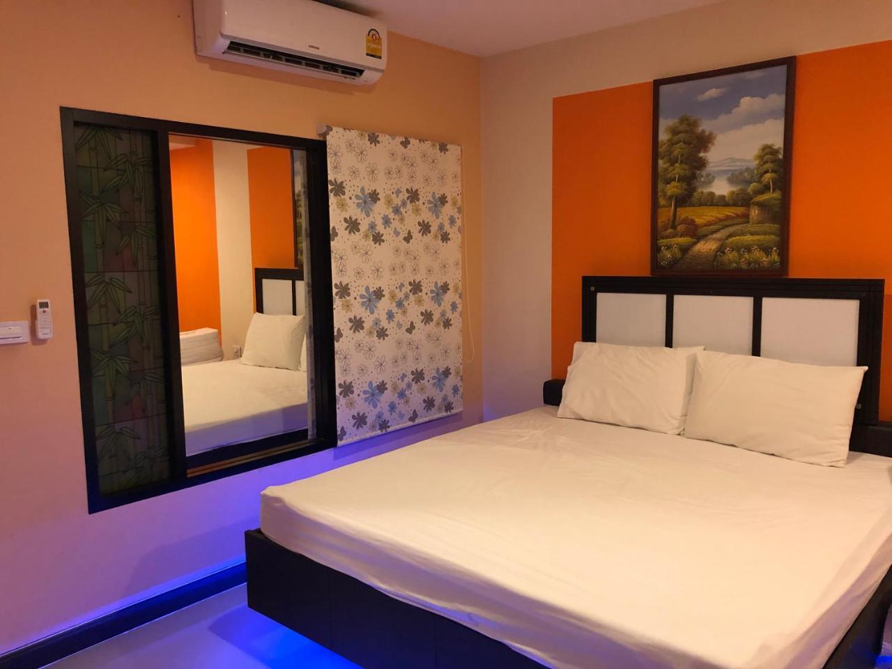 צ'ון בורי Jirapa Modern Resort מראה חיצוני תמונה